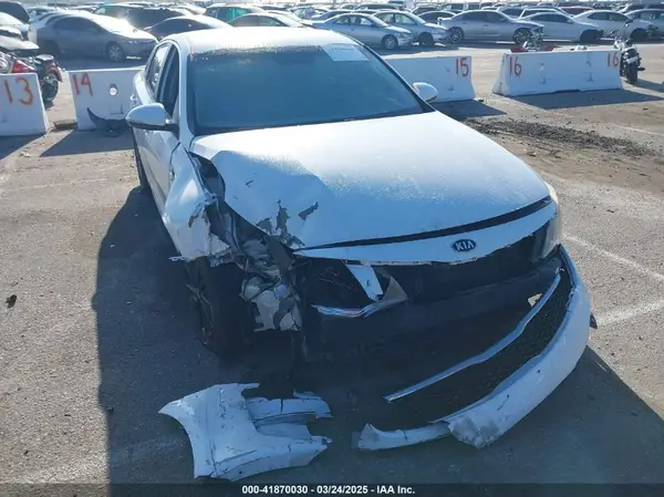 5XXGT4L33GG014082 2016 KIA OPTIMA - Image 1