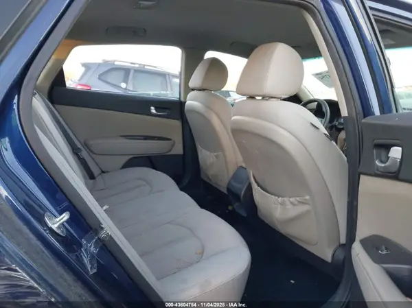5XXGT4L33GG017323 2016 KIA OPTIMA - Image 8