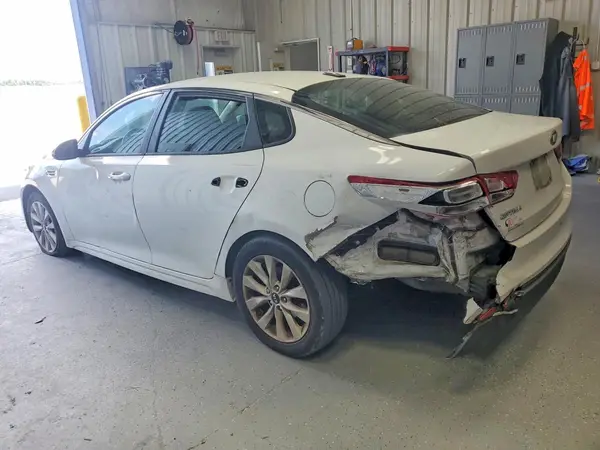 5XXGT4L33GG017998 2016 KIA OPTIMA - Image 2