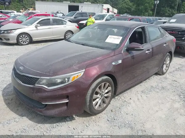 5XXGT4L33GG019993 2016 KIA OPTIMA - Image 2