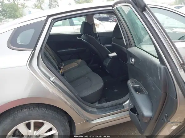 5XXGT4L33GG029570 2016 KIA OPTIMA - Image 8
