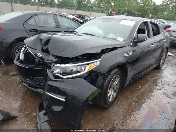 5XXGT4L33GG033327 2016 KIA OPTIMA - Image 2