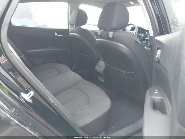 5XXGT4L33GG034624 2016 KIA OPTIMA - Image 8