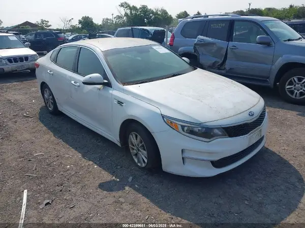 5XXGT4L33GG052704 2016 KIA OPTIMA - Image 1