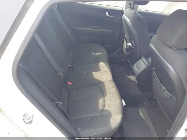 5XXGT4L33GG052704 2016 KIA OPTIMA - Image 8