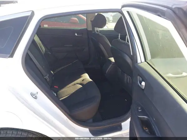 5XXGT4L33GG057532 2016 KIA OPTIMA - Image 8