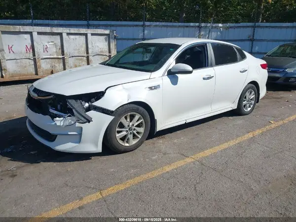 5XXGT4L33GG058082 2016 KIA OPTIMA - Image 2