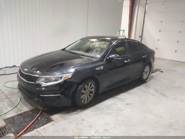 5XXGT4L33GG059832 2016 KIA OPTIMA - Image 2