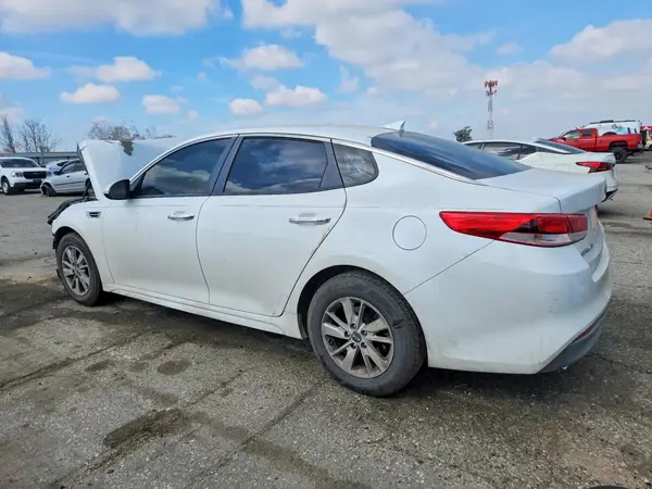 5XXGT4L33GG068417 2016 KIA OPTIMA - Image 2