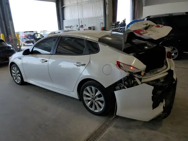 5XXGT4L33GG073195 2016 KIA OPTIMA - Image 2