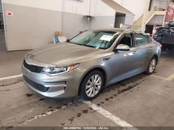 5XXGT4L33GG081782 2016 KIA OPTIMA - Image 2