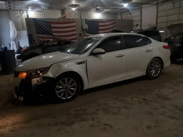 5XXGT4L33GG082690 2016 KIA OPTIMA - Image 1