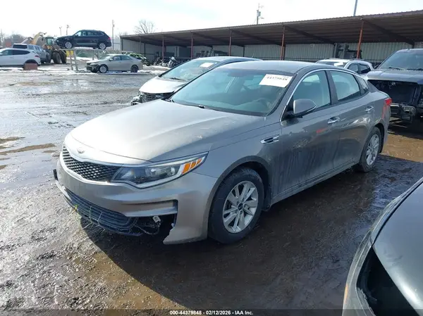 5XXGT4L33GG083998 2016 KIA OPTIMA - Image 2