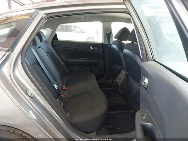 5XXGT4L33GG099618 2016 KIA OPTIMA - Image 8