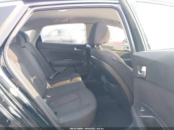 5XXGT4L33GG100508 2016 KIA OPTIMA - Image 8