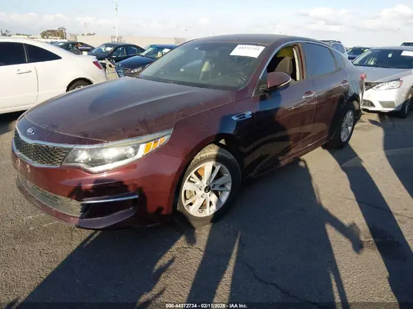 5XXGT4L33GG114733 2016 KIA OPTIMA - Image 2