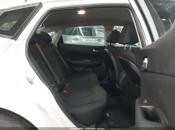 5XXGT4L33GG119141 2016 KIA OPTIMA - Image 8