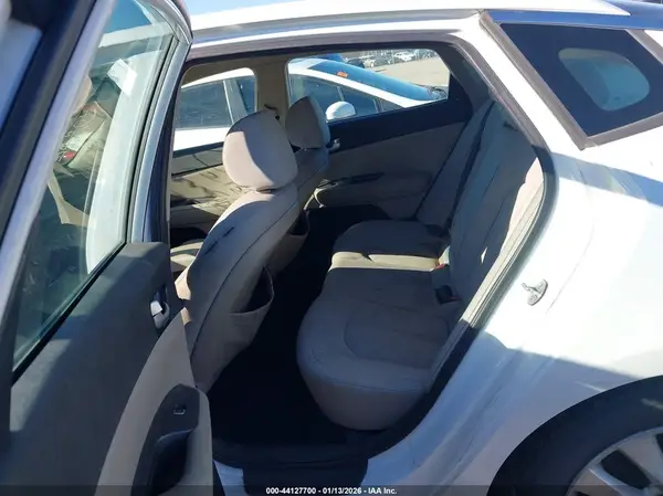 5XXGT4L33HG125474 2017 KIA OPTIMA - Image 8