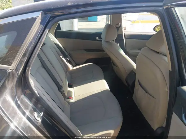 5XXGT4L33HG126317 2017 KIA OPTIMA - Image 8