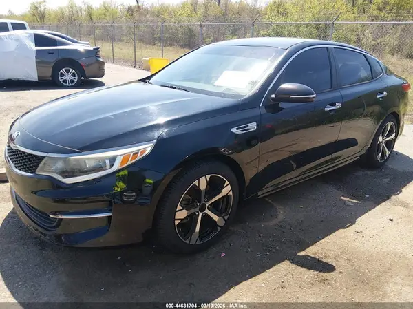 5XXGT4L33HG131727 2017 KIA OPTIMA - Image 2