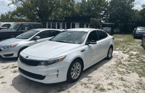 5XXGT4L33HG132277 2017 KIA OPTIMA - Image 2
