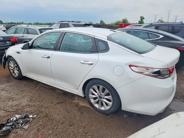 5XXGT4L33HG132327 2017 KIA OPTIMA - Image 2