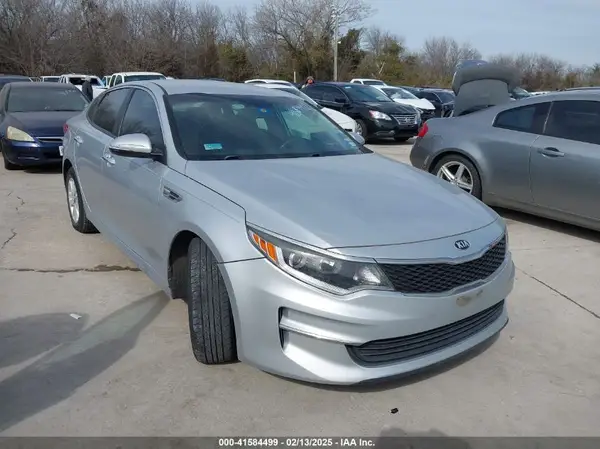 5XXGT4L33HG143781 2017 KIA OPTIMA - Image 1
