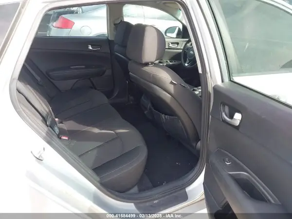 5XXGT4L33HG143781 2017 KIA OPTIMA - Image 8