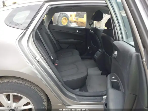 5XXGT4L33HG145188 2017 KIA OPTIMA - Image 8