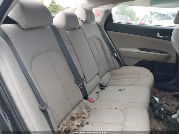 5XXGT4L33HG155171 2017 KIA OPTIMA - Image 8