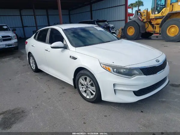 5XXGT4L33HG157020 2017 KIA OPTIMA - Image 1