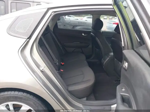 5XXGT4L33HG160726 2017 KIA OPTIMA - Image 8