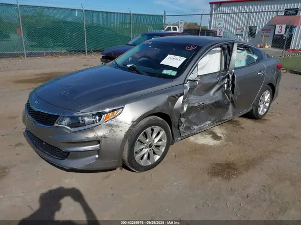5XXGT4L33HG165618 2017 KIA OPTIMA - Image 2
