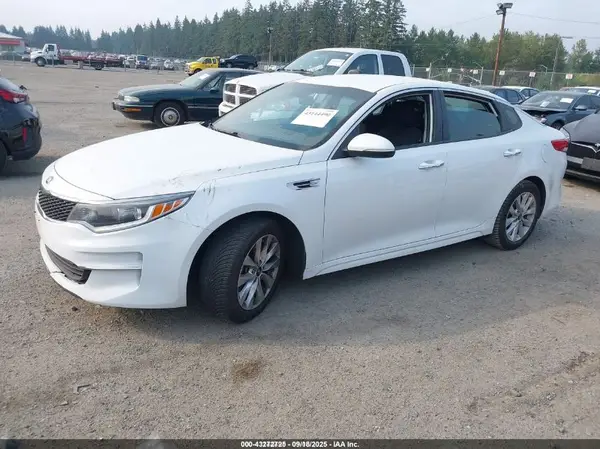 5XXGT4L33HG167420 2017 KIA OPTIMA - Image 2
