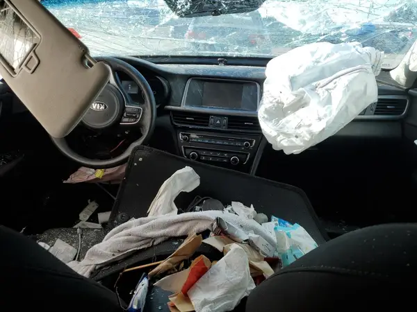 5XXGT4L33JG180268 2018 KIA OPTIMA - Image 8