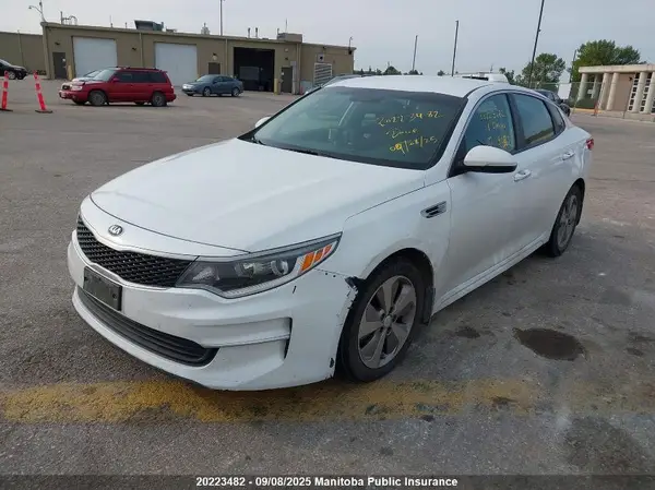 5XXGT4L33JG180562 2018 KIA OPTIMA - Image 2