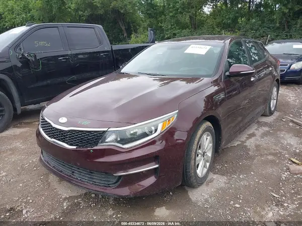 5XXGT4L33JG181811 2018 KIA OPTIMA - Image 2
