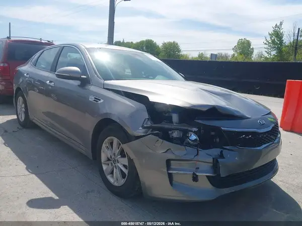 5XXGT4L33JG182795 2018 KIA OPTIMA - Image 1