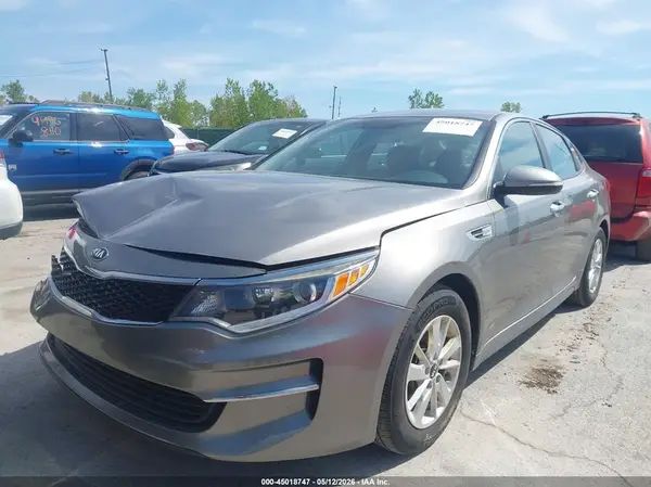 5XXGT4L33JG182795 2018 KIA OPTIMA - Image 2
