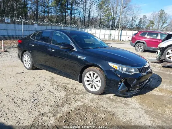 5XXGT4L33JG186703 2018 KIA OPTIMA - Image 1