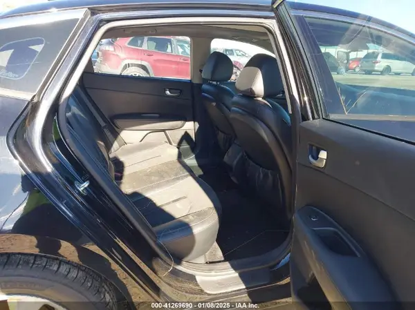 5XXGT4L33JG186703 2018 KIA OPTIMA - Image 8