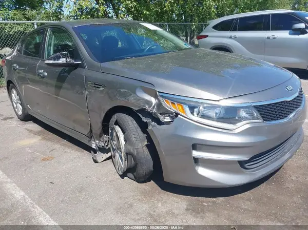5XXGT4L33JG187611 2018 KIA OPTIMA - Image 1