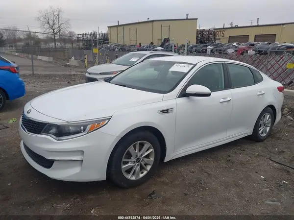 5XXGT4L33JG187821 2018 KIA OPTIMA - Image 2