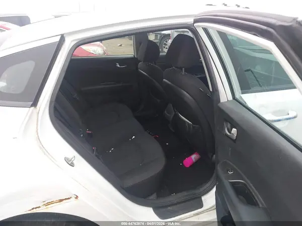 5XXGT4L33JG187821 2018 KIA OPTIMA - Image 8