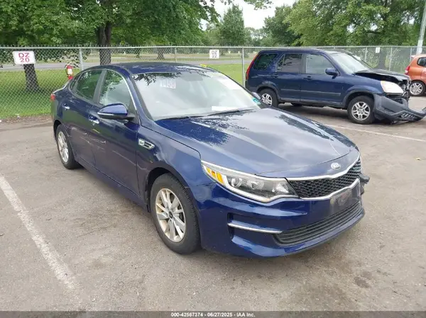 5XXGT4L33JG188676 2018 KIA OPTIMA - Image 1