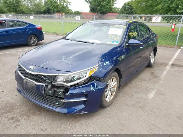 5XXGT4L33JG188676 2018 KIA OPTIMA - Image 2