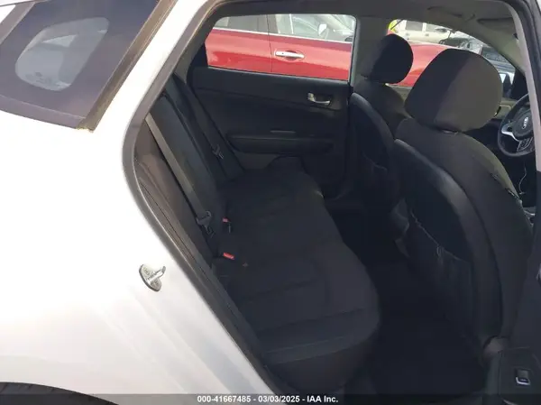 5XXGT4L33JG189603 2018 KIA OPTIMA - Image 8