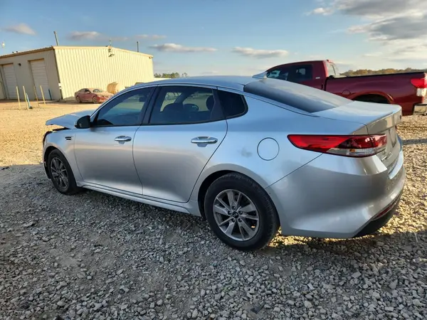 5XXGT4L33JG190072 2018 KIA OPTIMA - Image 2