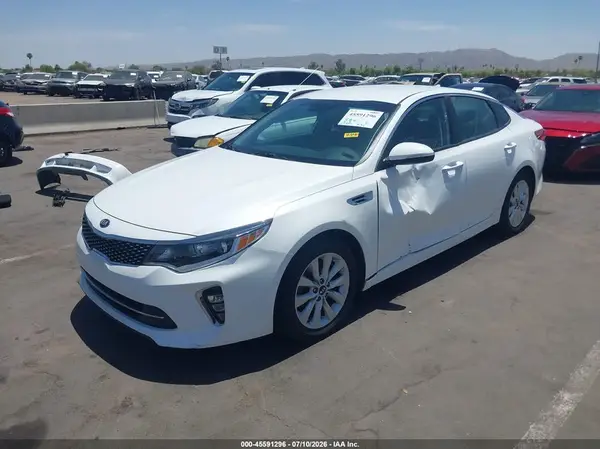 5XXGT4L33JG190279 2018 KIA OPTIMA - Image 2