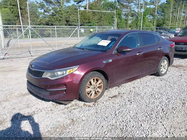 5XXGT4L33JG191965 2018 KIA OPTIMA - Image 2